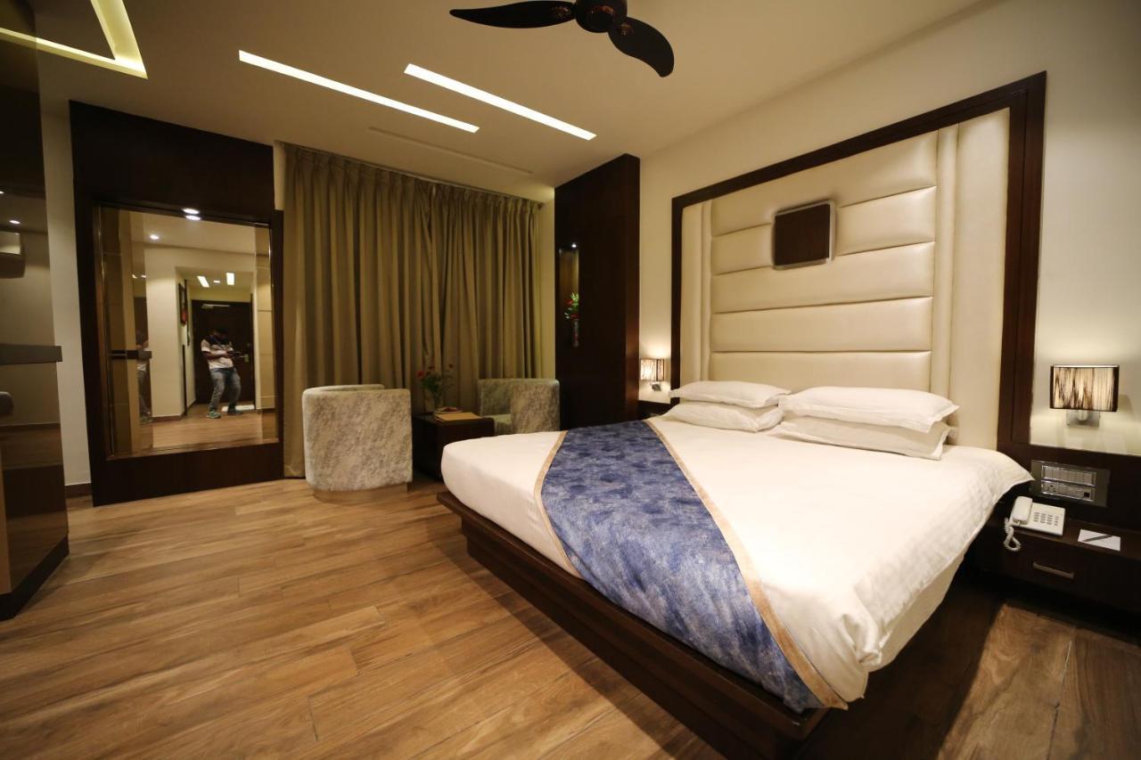 ג'אבלפור Hotel Prince Viraj מראה חיצוני תמונה