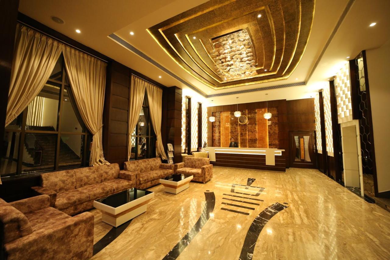 ג'אבלפור Hotel Prince Viraj מראה חיצוני תמונה