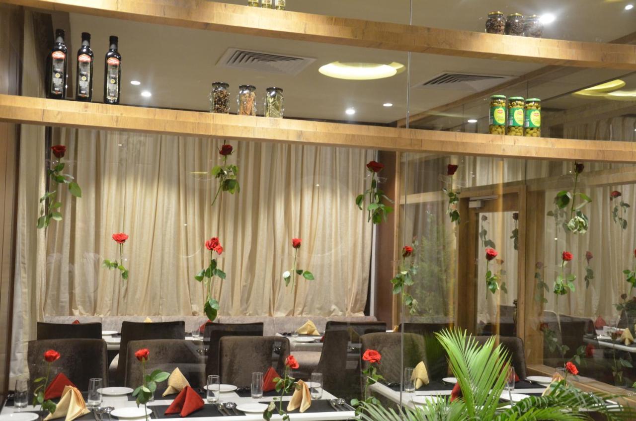 ג'אבלפור Hotel Prince Viraj מראה חיצוני תמונה